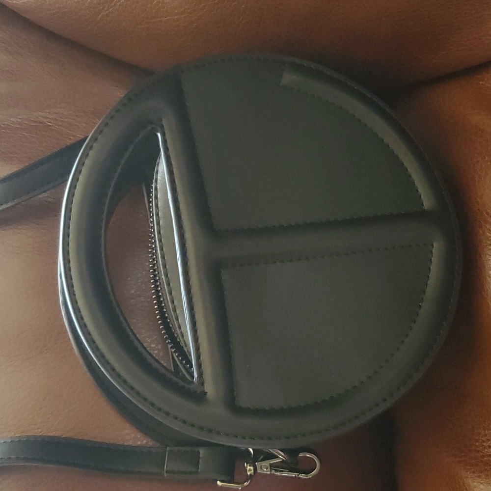 Telfar Pill dupe NWOT